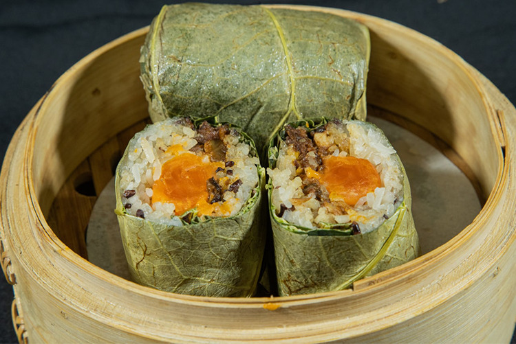 Steamed Glutinous Rice With Pork In Lotus Leaves Royal Dim Sum 1294